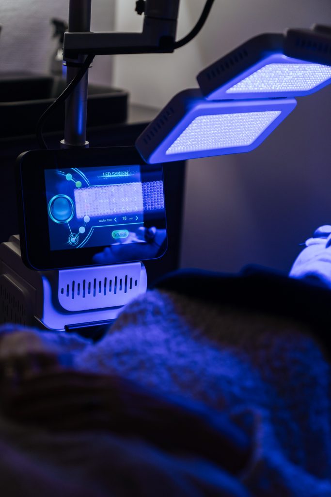 LED-paneel met blauw licht en het bedieningsscherm