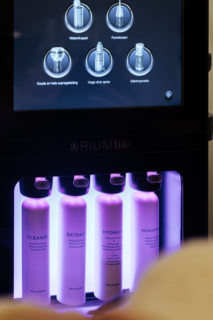 HydraPro 5 met de verlichte solutionflessen